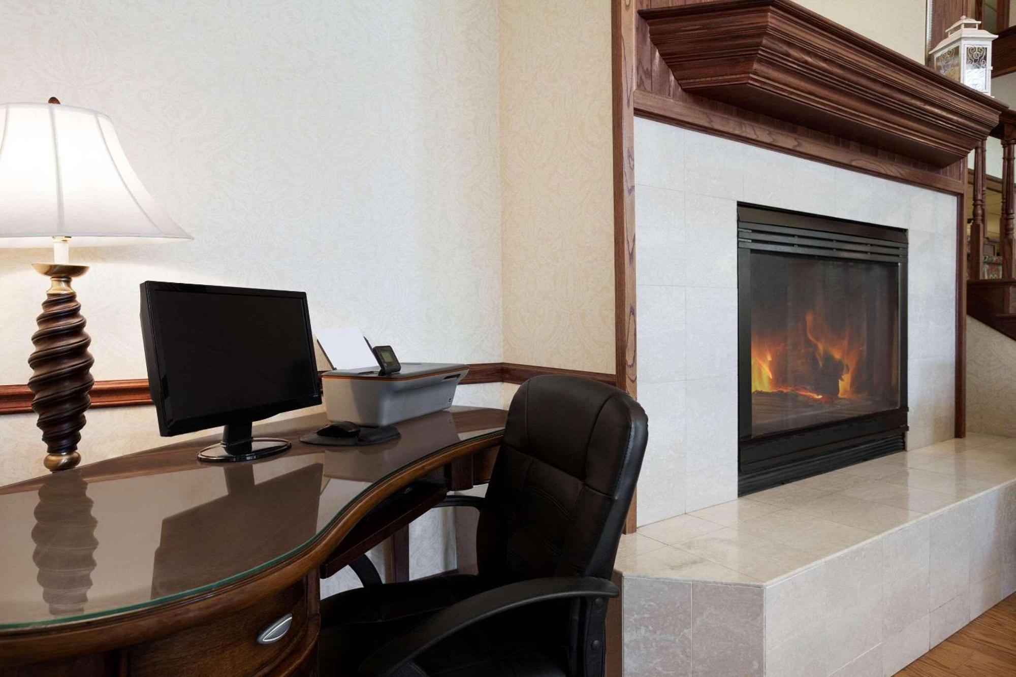 Country Inn & Suites By Radisson Bismarck Waterpark Luaran gambar